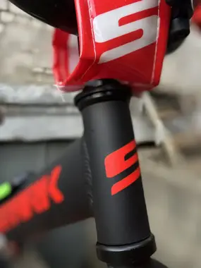 Stark Tanuki 18" Boy Черный Красный 1