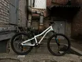 Merida Matts J24+ Eco GlossyWhite/TealGold 1