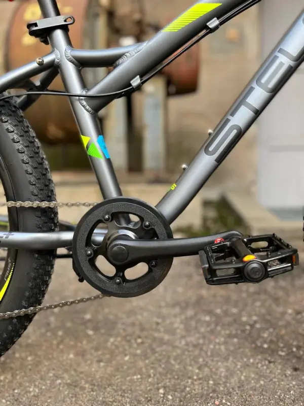 Stels Adrenalin MD 24" V010 серый 1