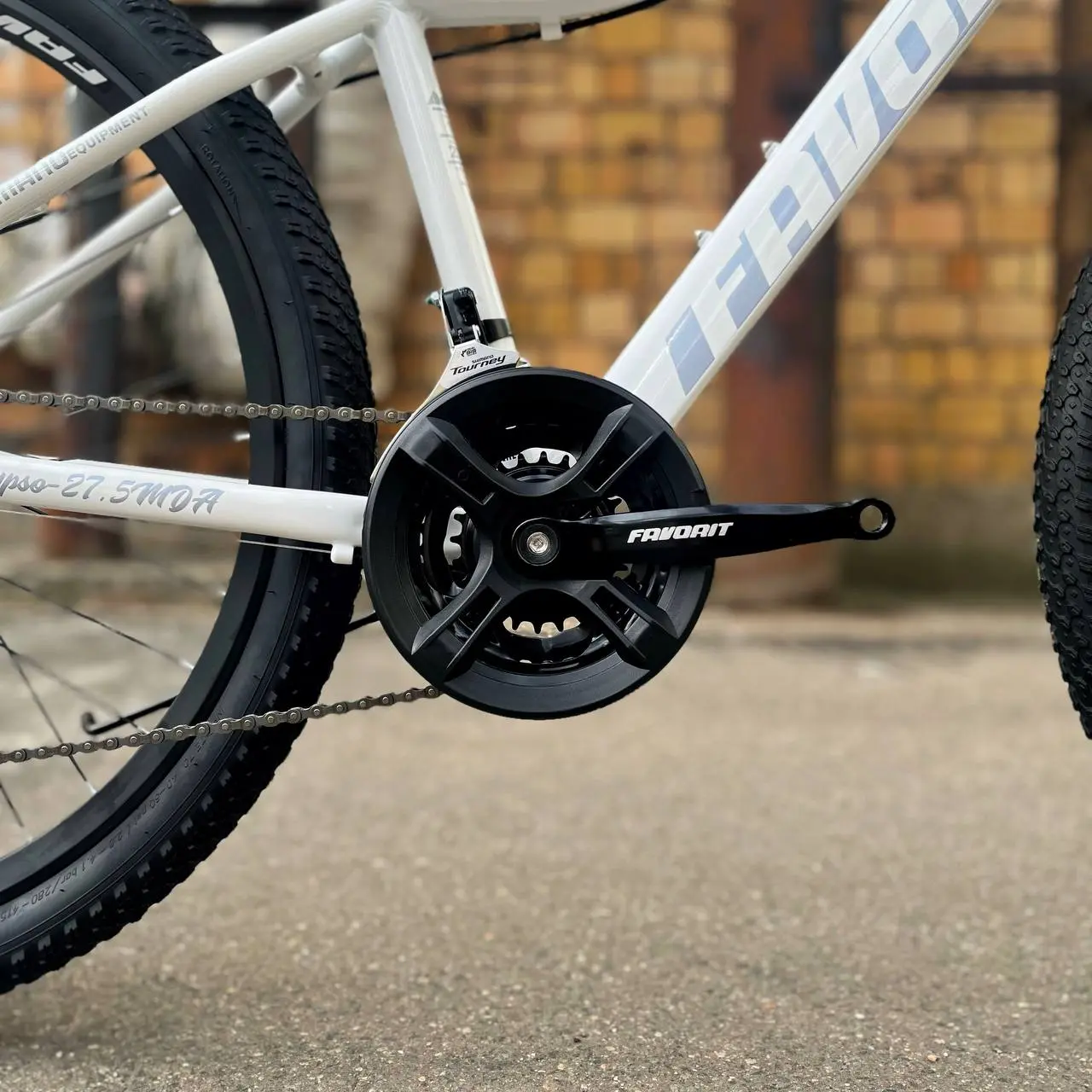 Велосипед Favorit Calypso 27.5 белый 2