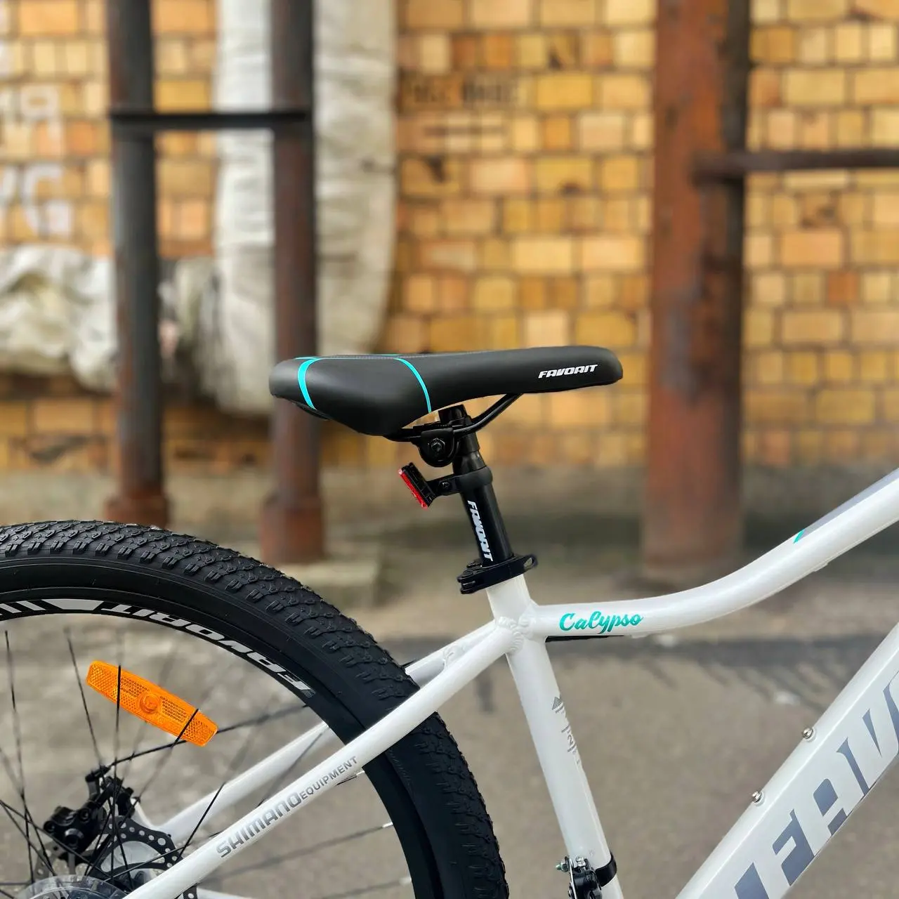 Велосипед Favorit Calypso 27.5 белый 2