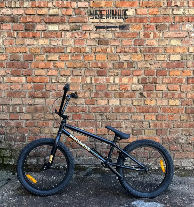 Stark Madness 4 Черный-золотой 1