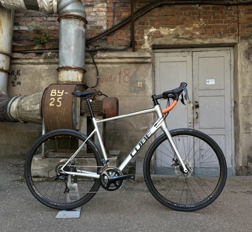 Cube Attain Pro silver/orange 1