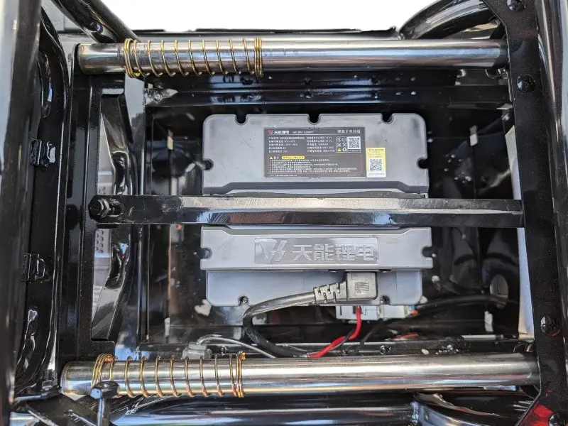 Электротрицикл Smart8 Bulbash S  красный 1