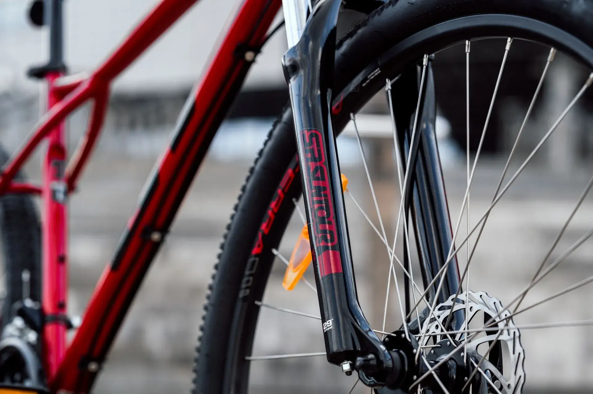 Велосипед GT Agressor sports 29 красный 1
