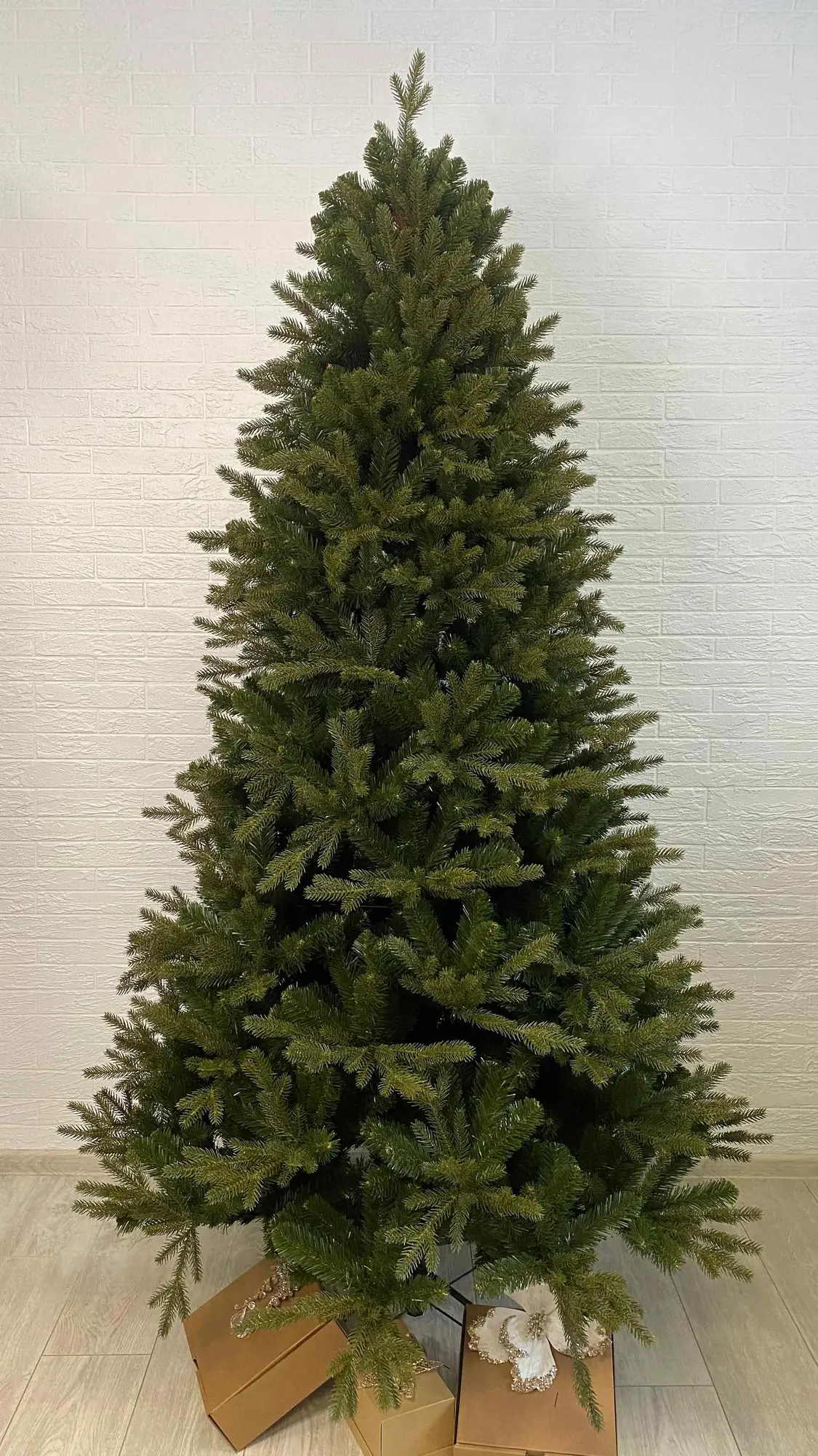 Ель искусственная Аляска темная 180см 1