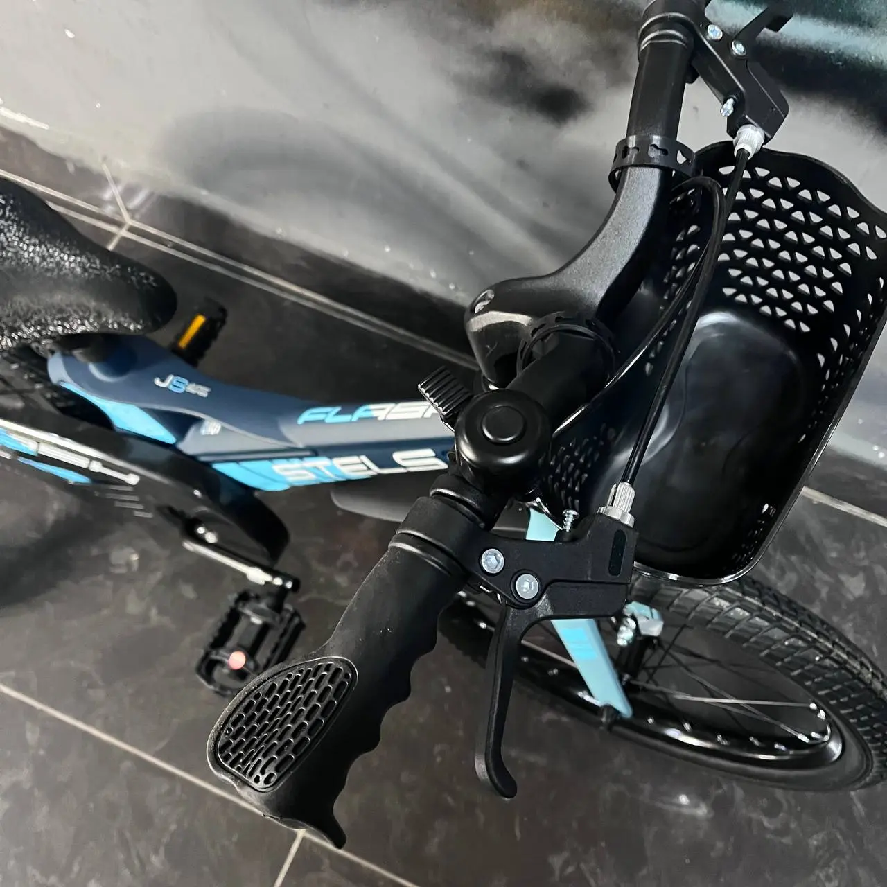 Детский велосипед Stels Flash KR 18 темно-синий 2