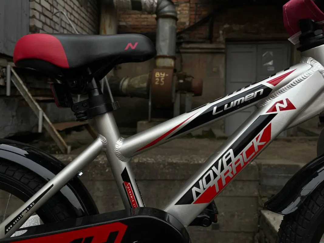 Novatrack Lumen 14 серый/красный 1