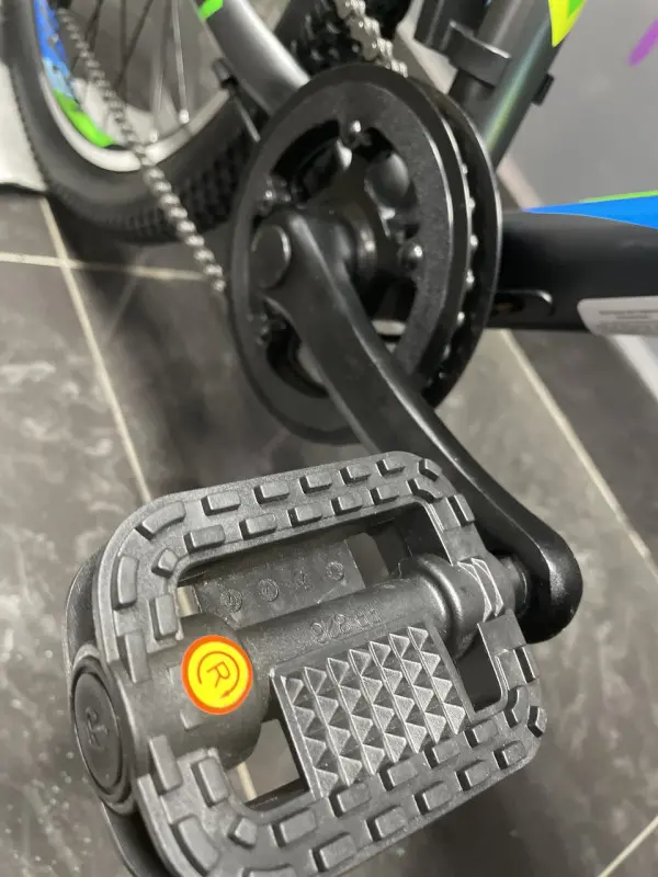 Stels Navigator 420 V 24" V030 серый/зеленый 1