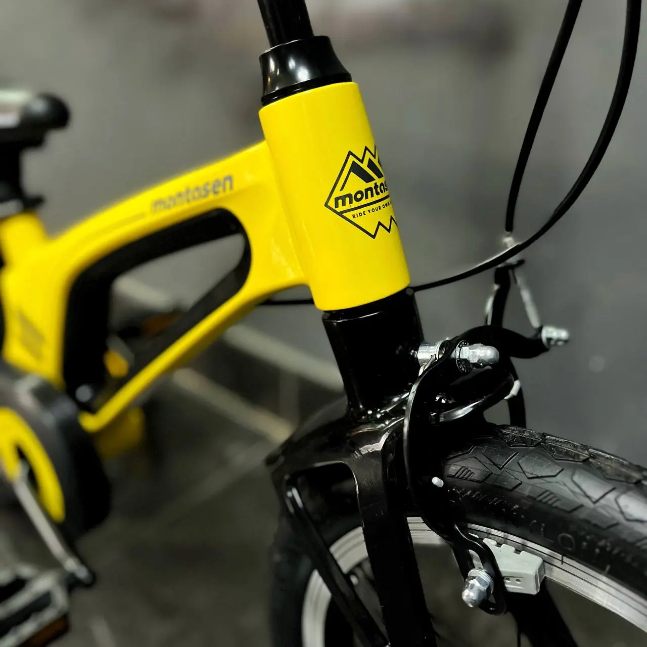 Детский велосипед Montasen M-F800 16 желтый 2