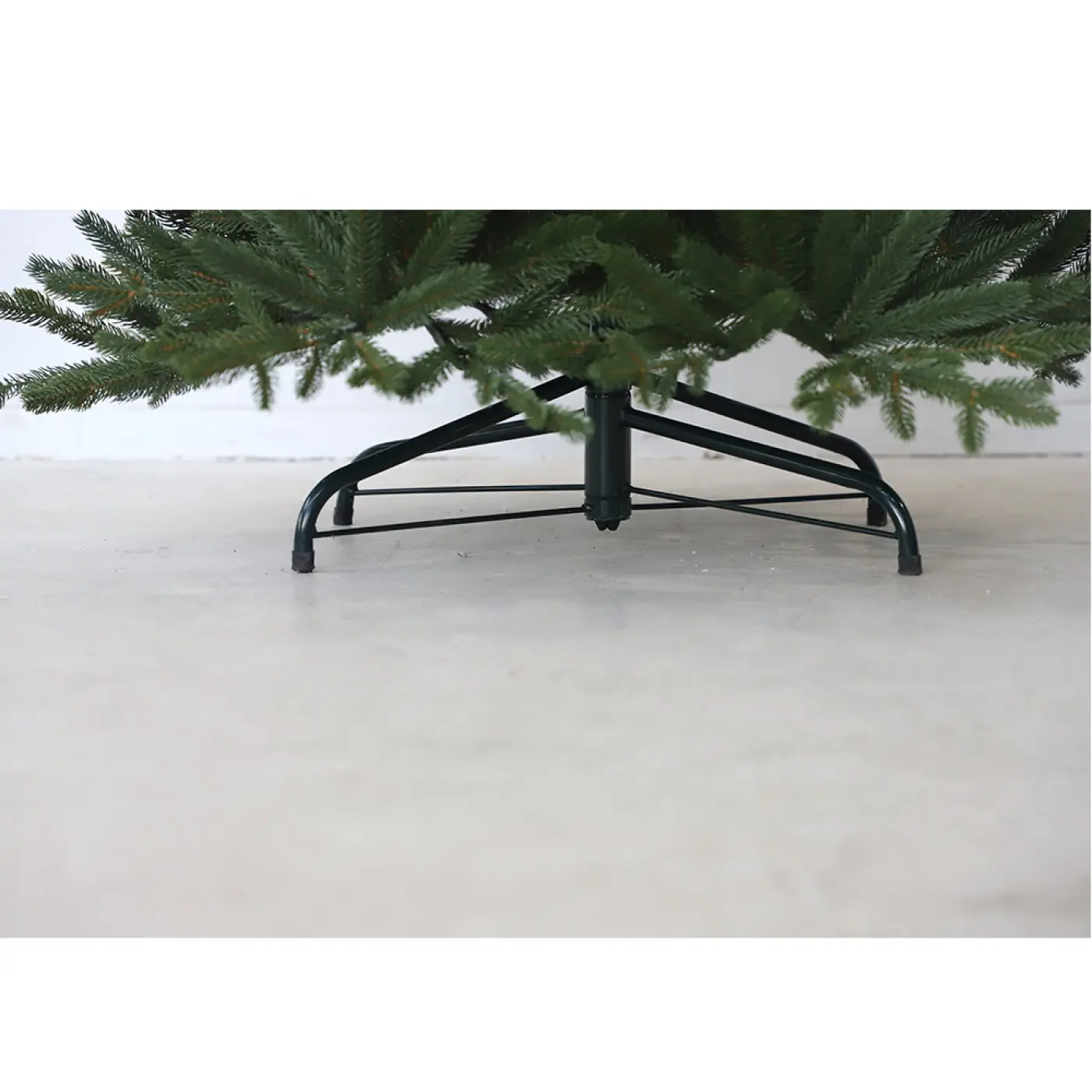 Елка искусственная Милана 210 см GrandCity 1