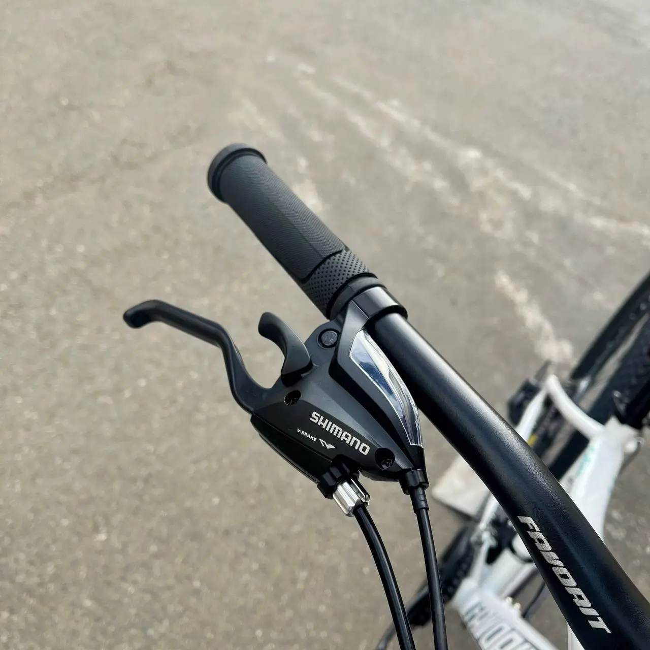 Велосипед Favorit Calypso 27.5 белый 2