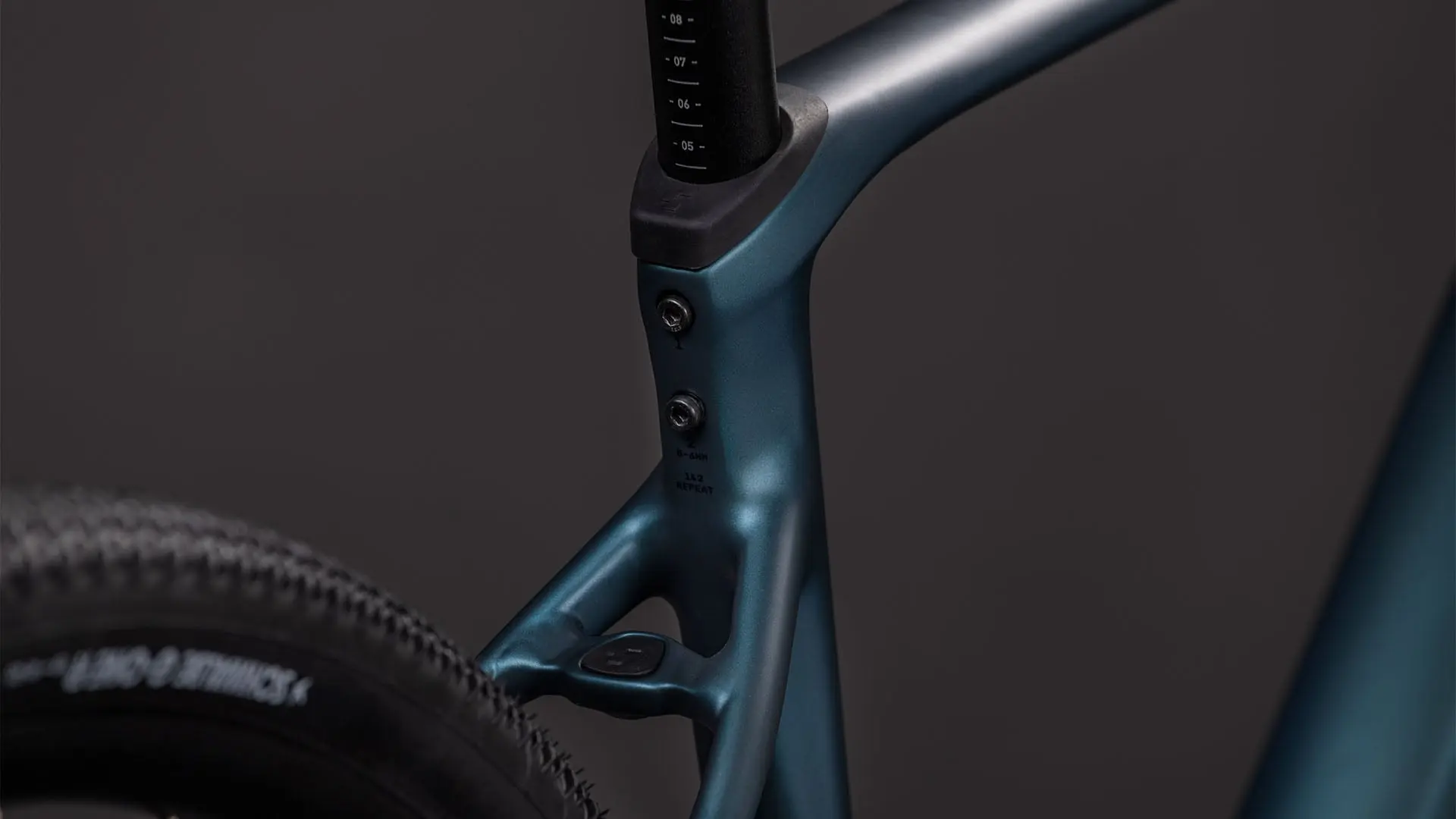 Велосипед  Cube Nuroad Race royalgreen´n´black		 2