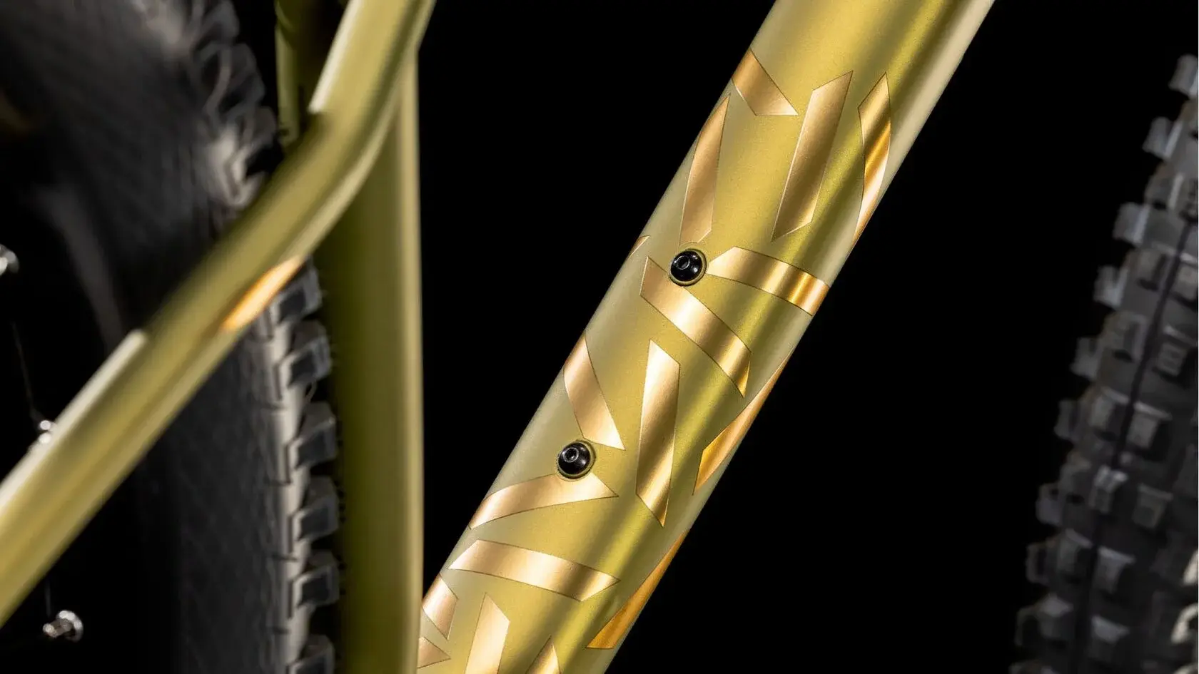 Cube Reaction TM ONE goldenlime 'n' black 1