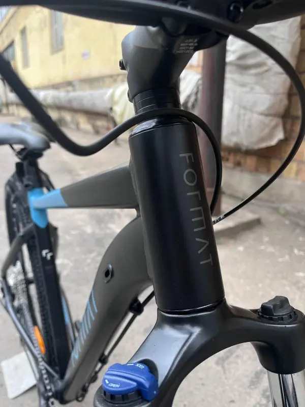 Format 1412 27.5 черный-мат/синий-мат 1