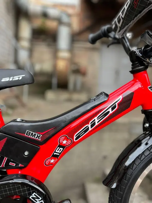 Aist Zuma 16 красный 1