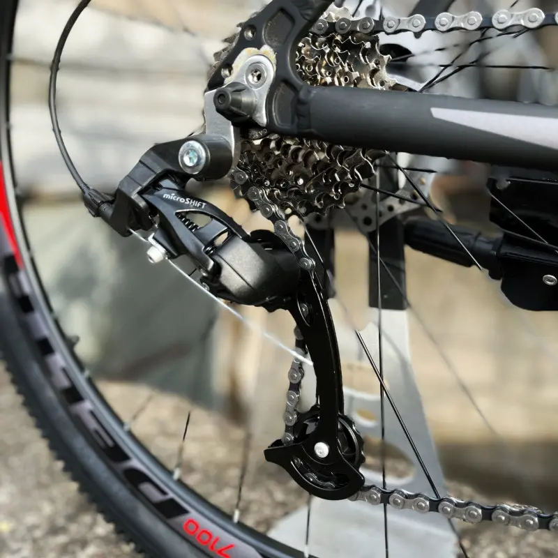 Delta 7100 черно-красный 1