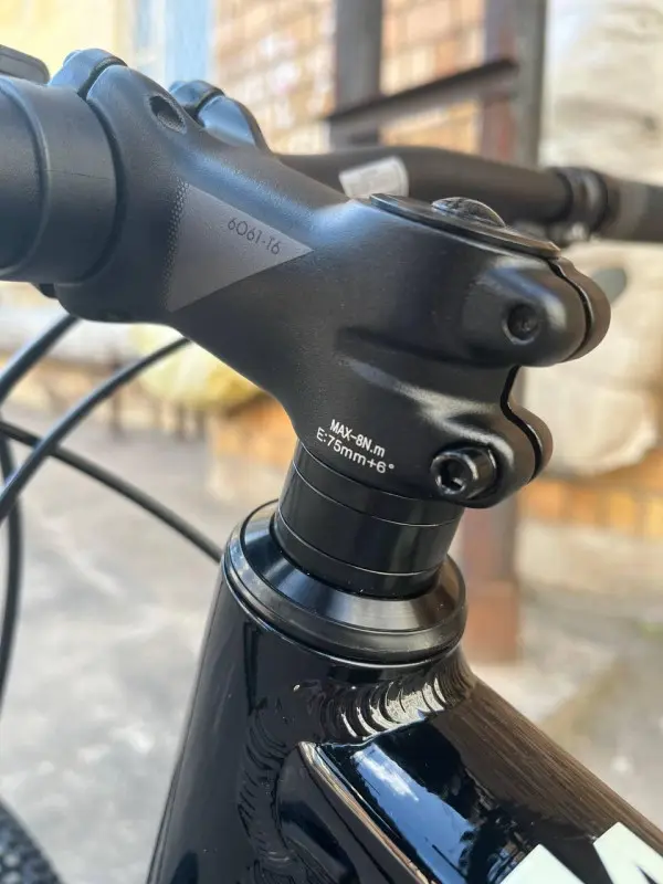 FORMAT 1413 27.5 черный/красный 1