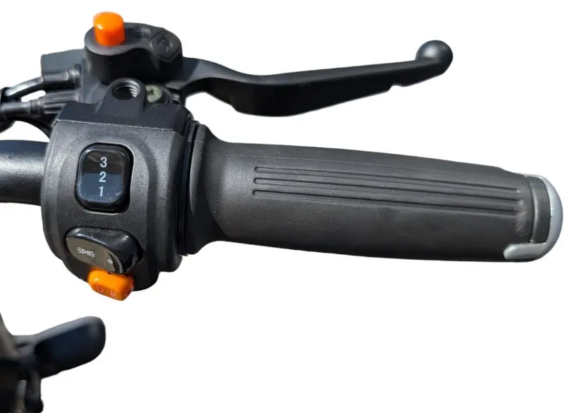 Электротрицикл Smart8 Bulbash S  красный 1